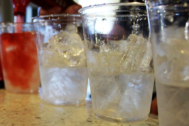 Molokini Snorkeling while drinking rum and drinks